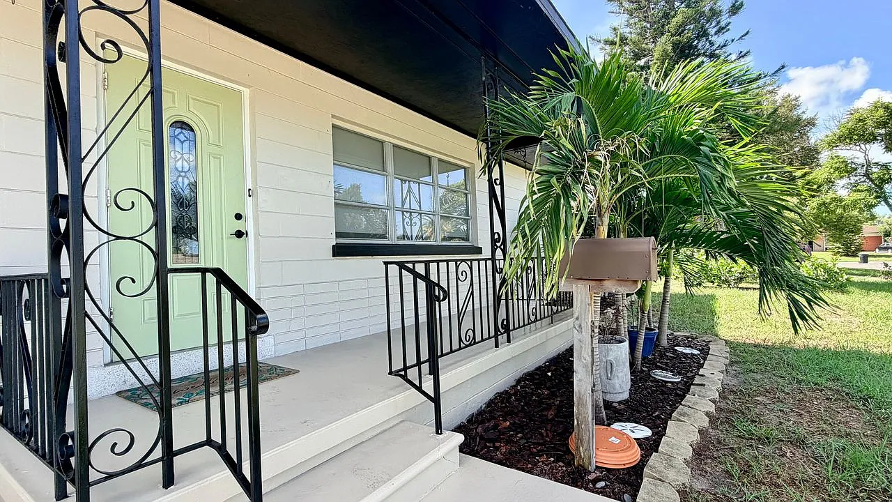 2 bed, 960 sqft, $2,500 — Photo 3