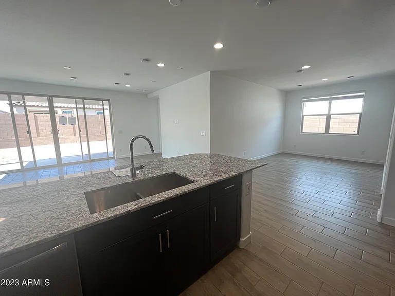 11148 W Parkway Dr — Photo 13