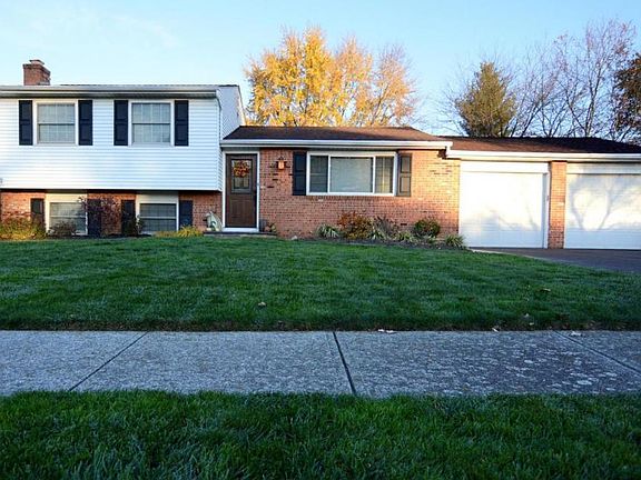 2nd image of 290 Hilltop Dr