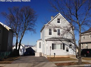 420 Jefferson St, Carlstadt, NJ 07072