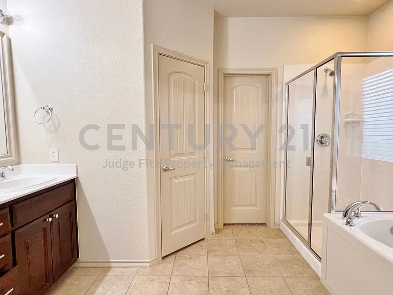 3125 Buckthorn Ln — Photo 6