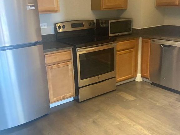 2nd image of 40 E 9th St #2909