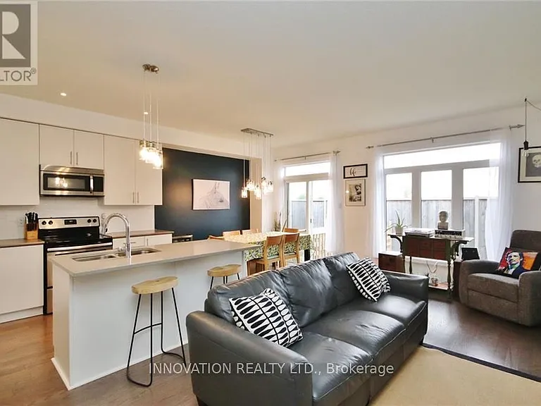 527 Rioja St — Photo 15