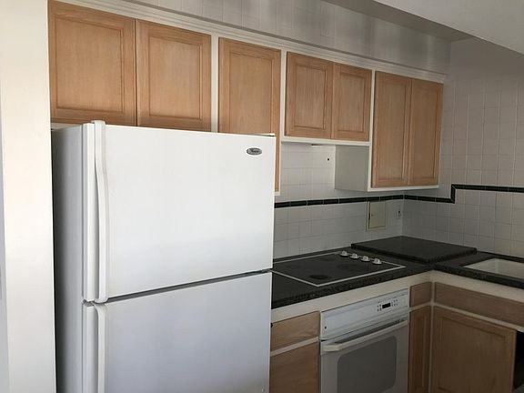 2nd image of 383 Bay Shore Ave Unit 309