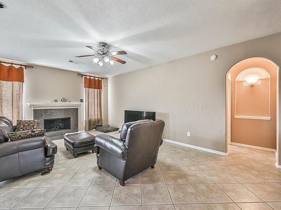 5th image of 765 Grassy Knoll Ln