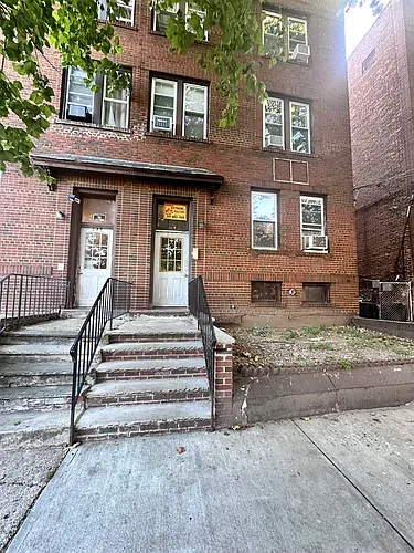 240 Lexington Ave #6 Photo 1