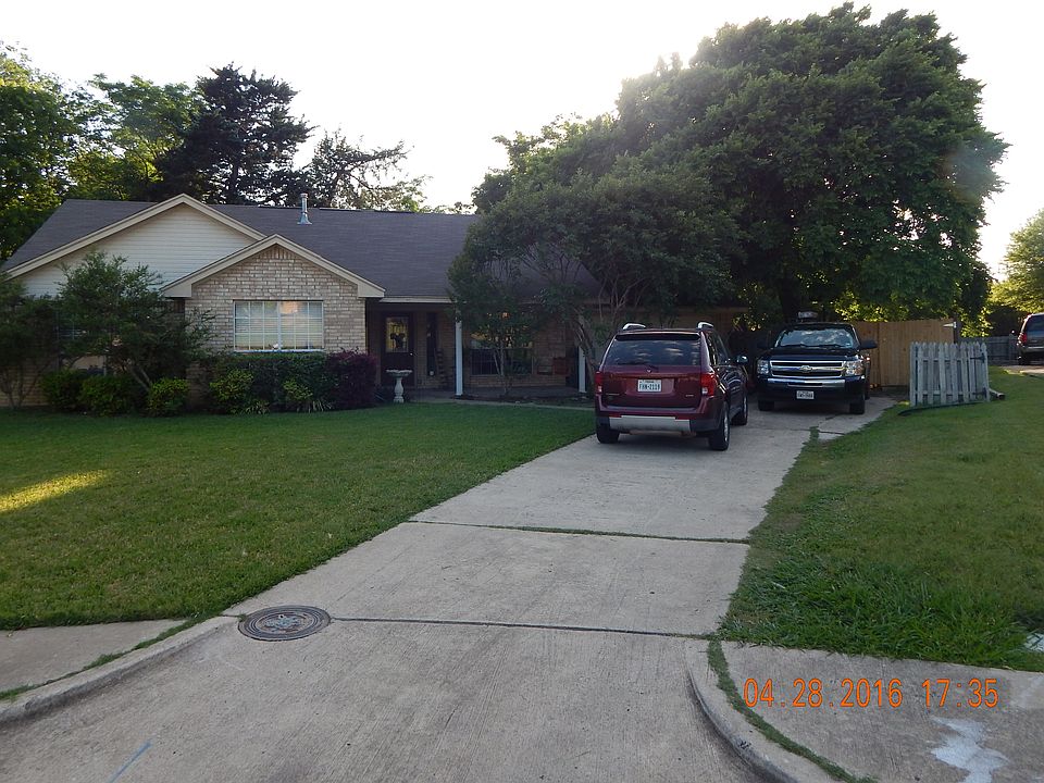 1st image of 702 Cliffwood Cir
