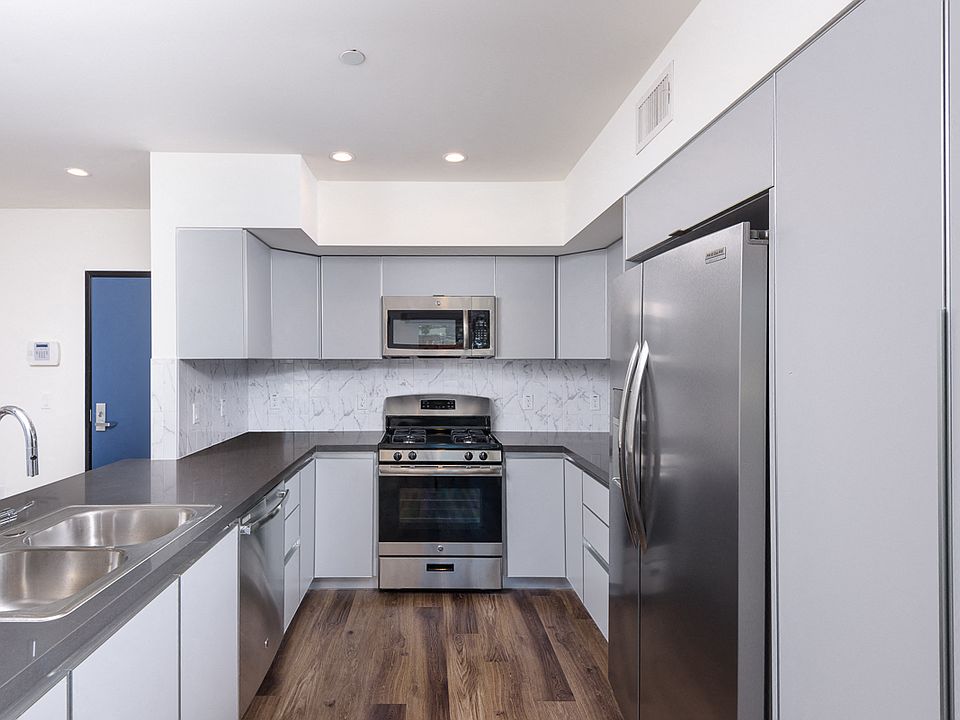 1st image of 1150 N Cahuenga Blvd APT 209