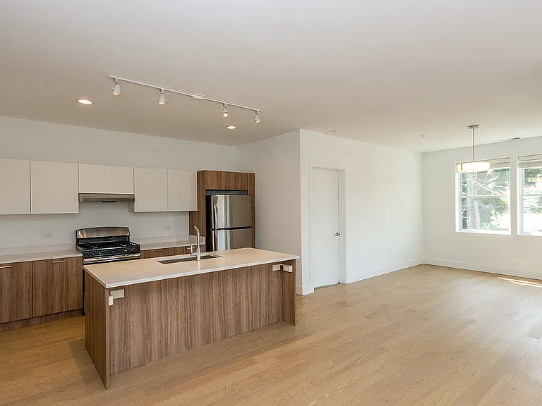 HIGHPOINT Wilmette — Photo 9