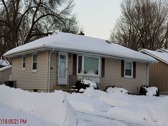 3rd image of 447 Ruby Dr