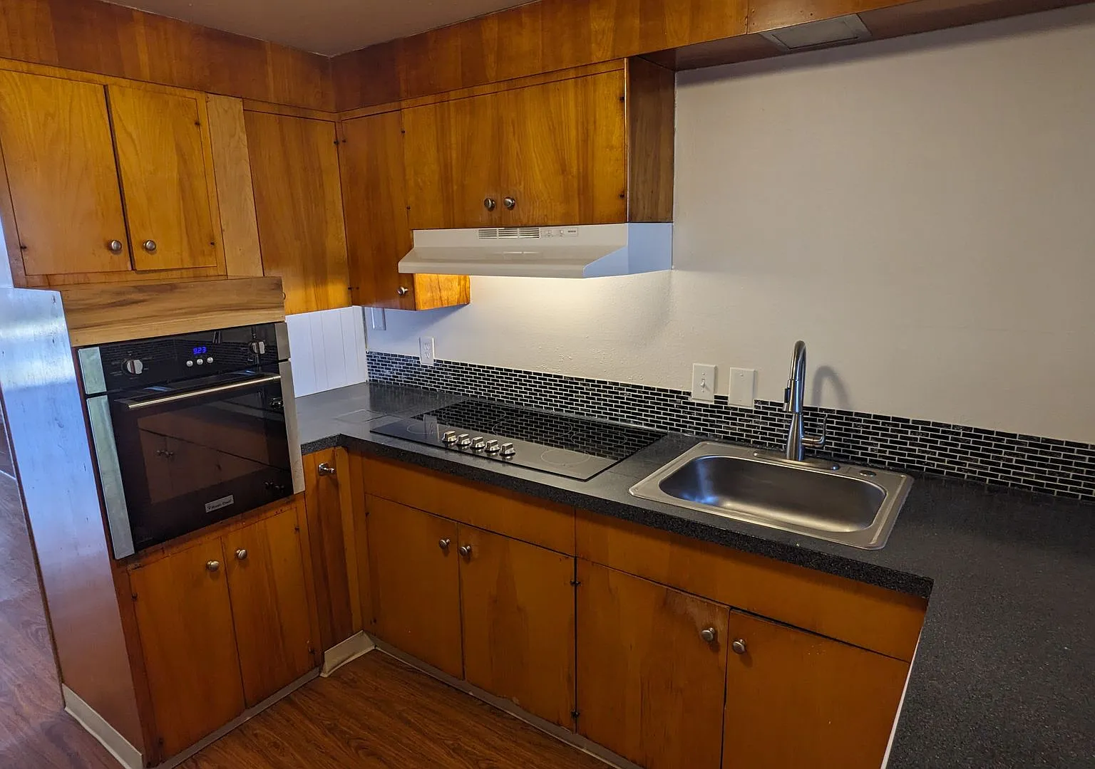 West Slope Apartments — Photo 4