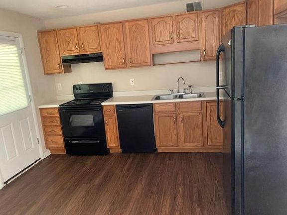 5th image of 3136 Laverne Dr