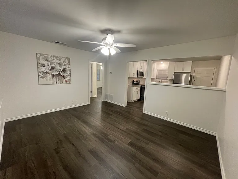 1045 Custer Rd — Photo 10