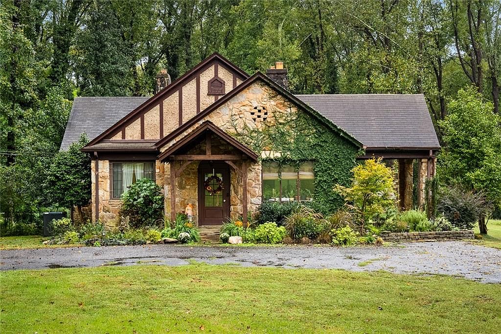 609 Brown Ave, Belton, SC 29627 Zillow