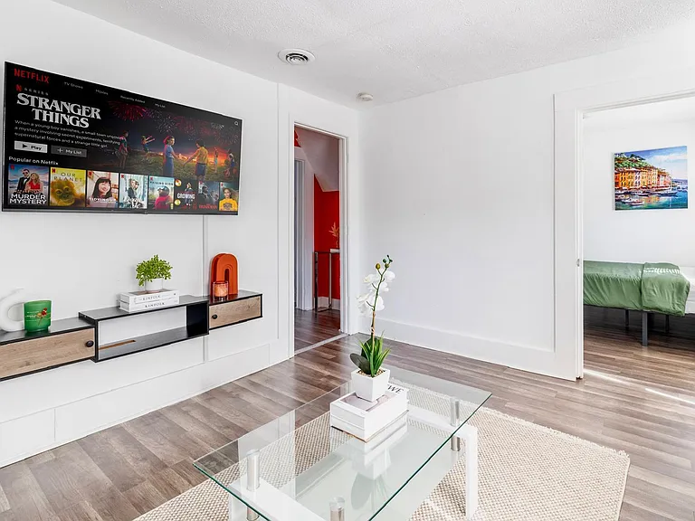 1822 W 57th St #2 — Photo 18