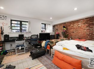 230 E 7th St APT 1, New York, NY 10009