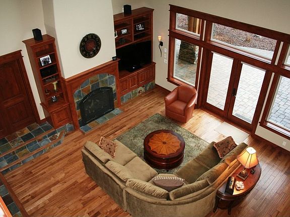 3rd image of 735 Golden Pheasant Dr