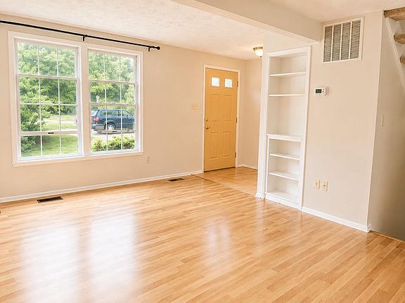 5th image of 2100 Glenn Spring Ct