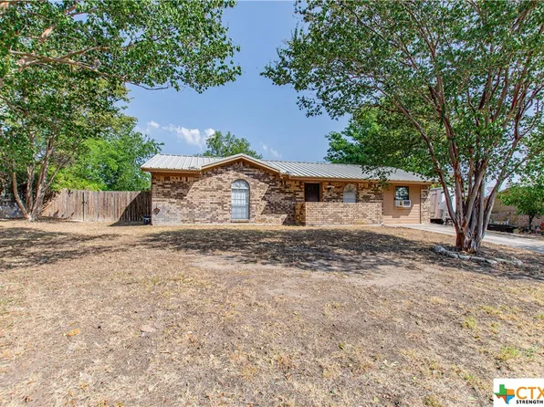 1309 W Avenue C, Lampasas, TX 76550