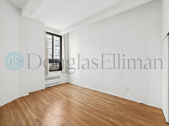 3rd image of 12 E 22nd St APT 10A