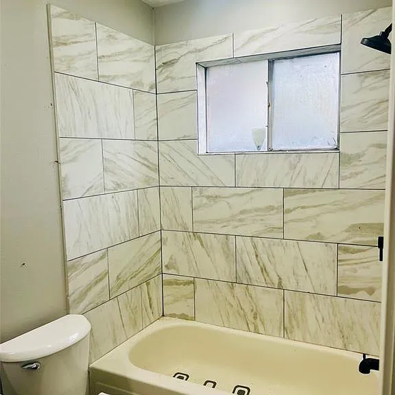 21006 Bridgeview Cir — Photo 12