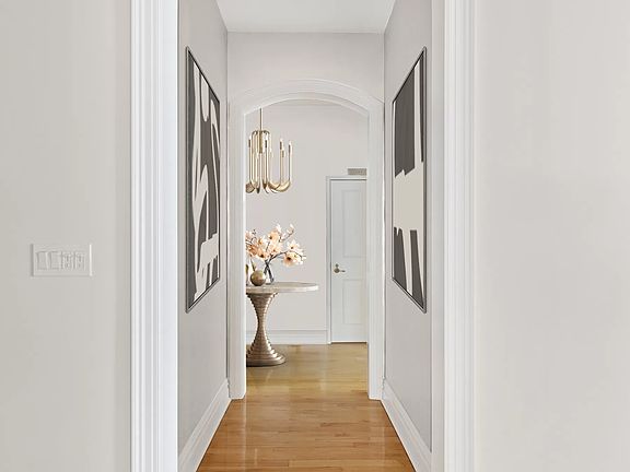 2nd image of 129 Grand St APT 3
