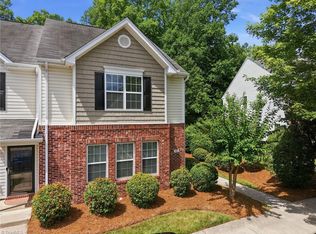 42 Ledgerstone Ln, Greensboro, NC 27407
