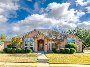 2700 Steeplechase Ct, Hurst, TX 76054