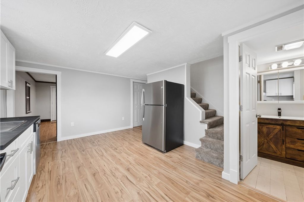 15 Grant St, Cokeburg, PA - More