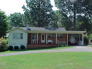1st image of 109 W Lee Ave