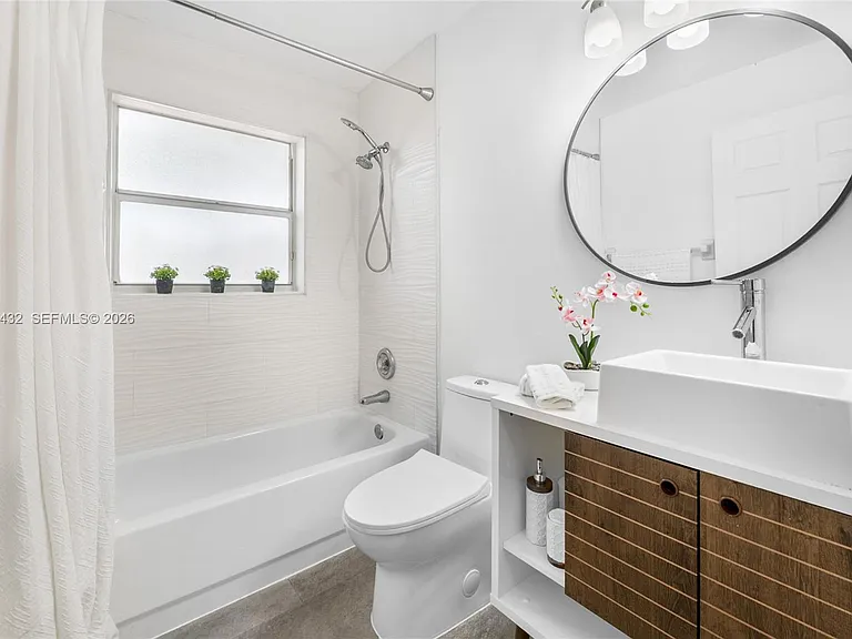 2020 SE 5th Pl — Photo 14