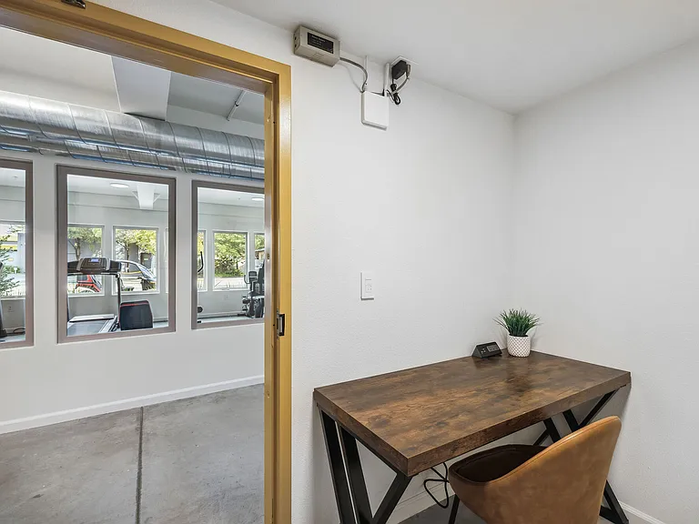 Pullman Lofts — Photo 59