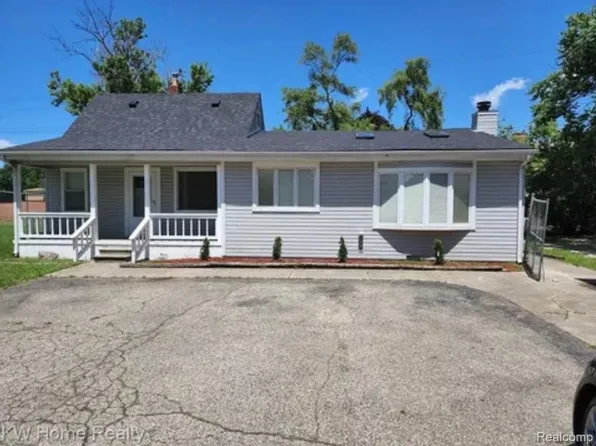 18240 Webster Ave, Southfield, MI 48076