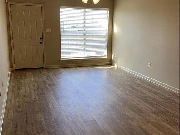 2nd image of 57945 Joffrion St #3