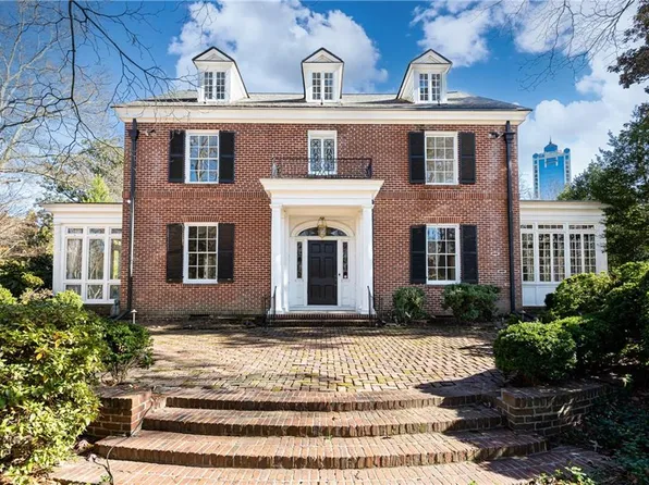2933 Andrews Dr NW, Atlanta, GA 30305