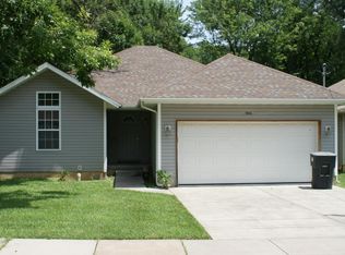 906 N Glenn Ave, Springfield, MO 65803