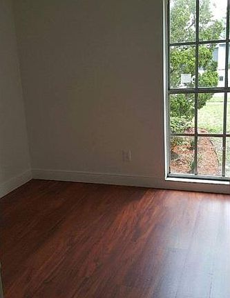 5th image of 9040 Dixiana Villa Cir
