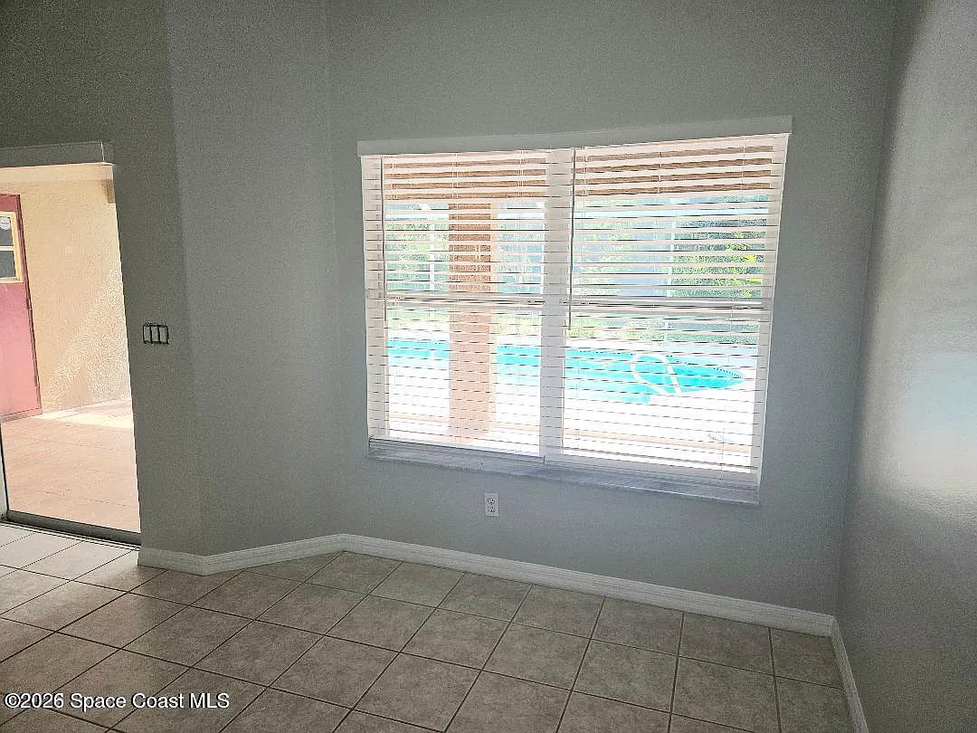 4 bed, 3.0 bath, 2144 sqft, $3,000 — Photo 4