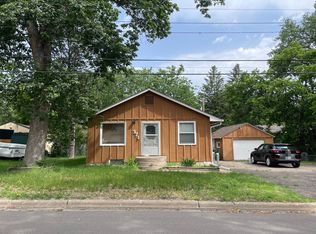 371 Hugo St NE, Fridley, MN 55432