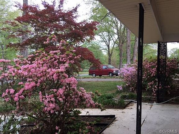 4th image of 4417 Greenbriar Dr