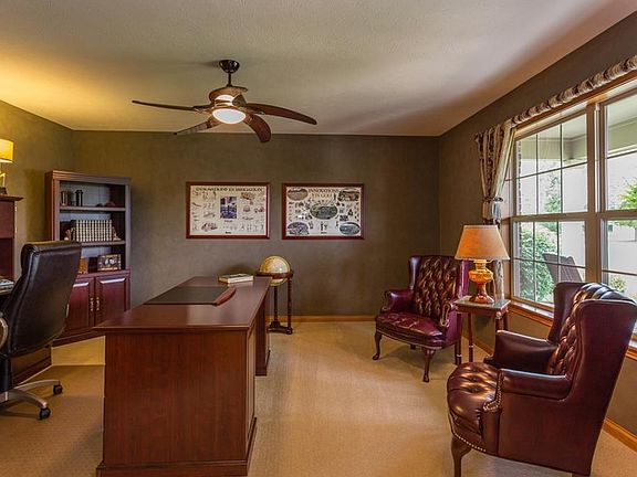 5th image of 2821 W Creekview Dr