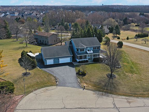 2nd image of 814 Grace Ln