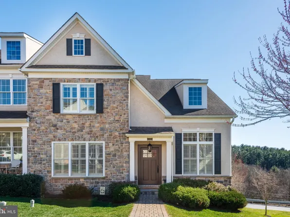 416 Ravenscliff Dr, Media, PA 19063