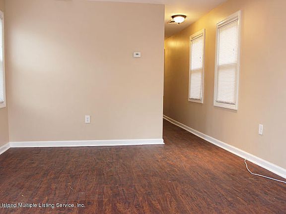 3rd image of 174 Moreland St