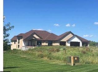 23600 Saddle Ridge Dr, Rogers, MN 55374