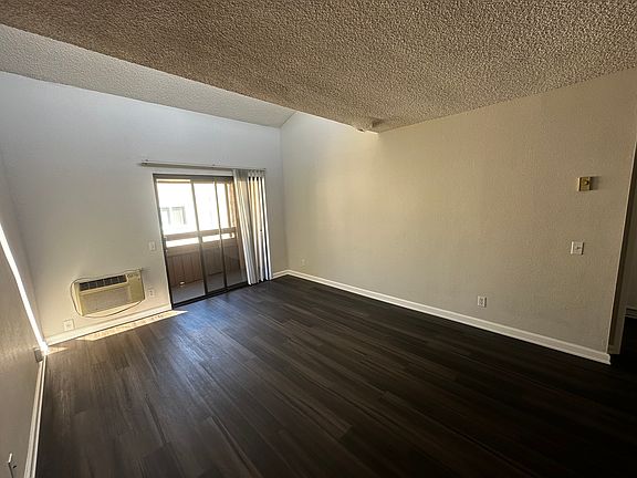 2nd image of 389 S Lincoln Ave APT 20