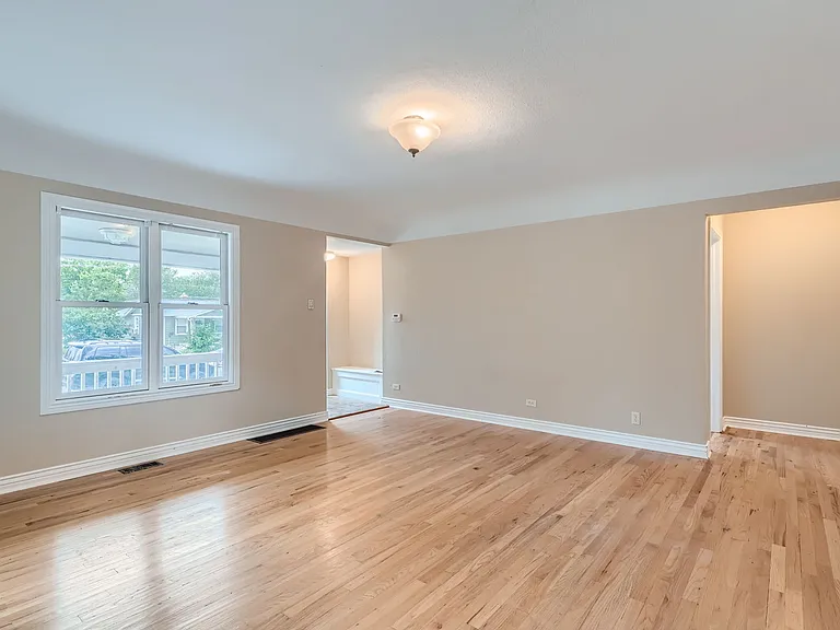 2626 S Williams St — Photo 8