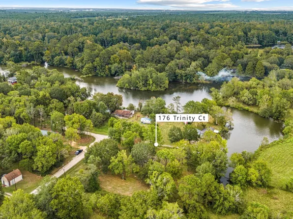 176 Trinity Ct, Goodrich, TX 77335