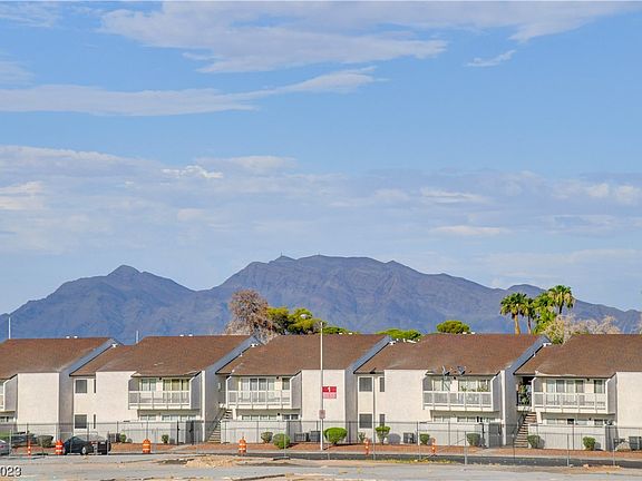 3rd image of 745 N Royal Crest Cir Unit 117