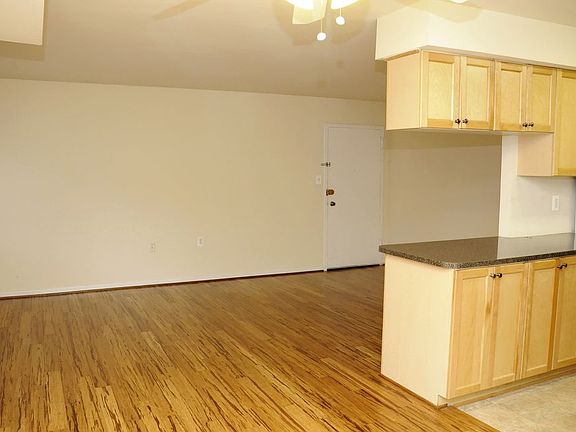4th image of 12301 Braxfield Ct